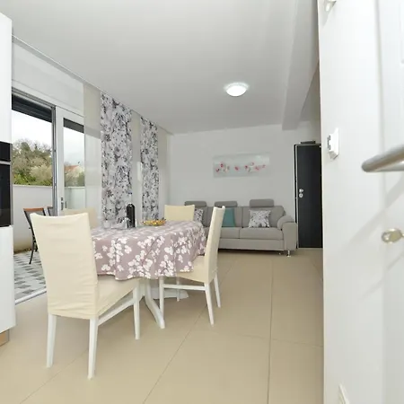 Ana Diklo Apartmán *