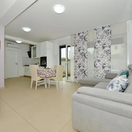 Apartmán Ana Diklo
