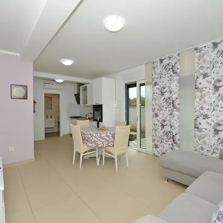 Apartmán Ana Diklo